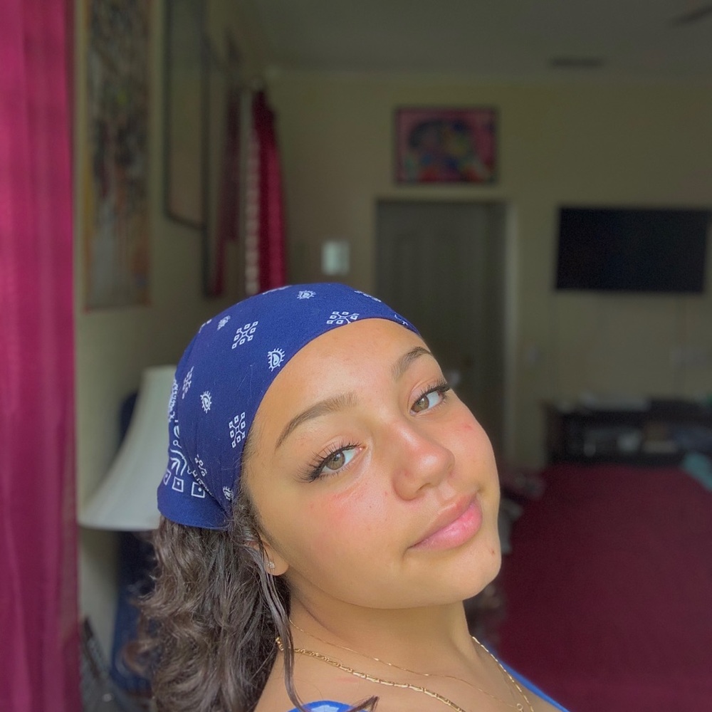 Meet your Posher, Angela